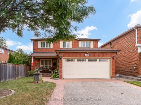 4357 Poltava Cres, Mississauga, ON L4W 3B9