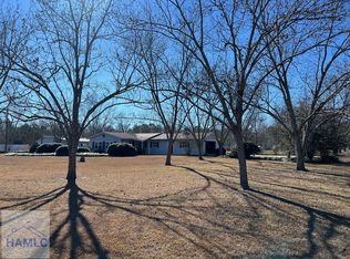 178 Dreggors Ln, Glennville, GA 30427