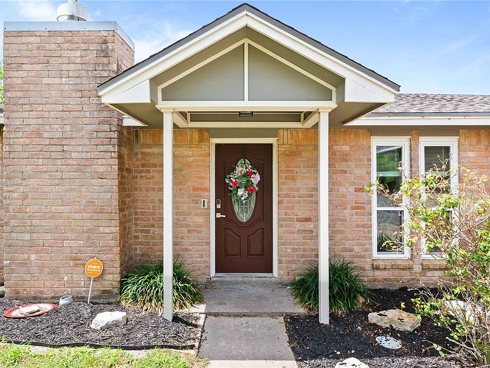 1st image of 2329 Redwood Ln