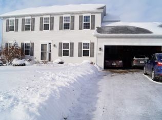 900 Sunnyview Ln, Marshall, WI 53559