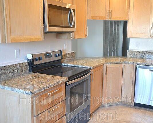 5th image of 800 S Anza St APT 22