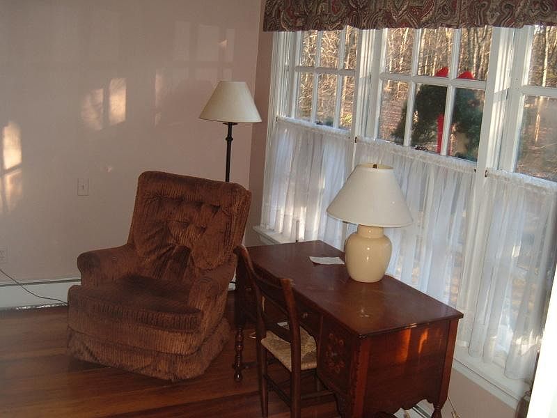 2nd image of 157 Candlewick Ln