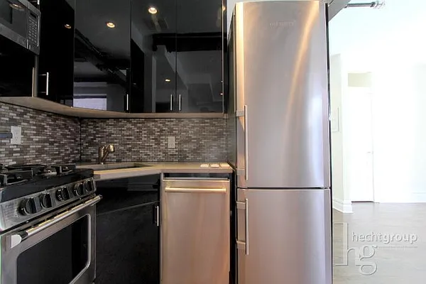 Rented by Hecht Group | media 18