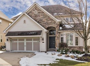 5190 River Trl, Lyndhurst, OH 44124