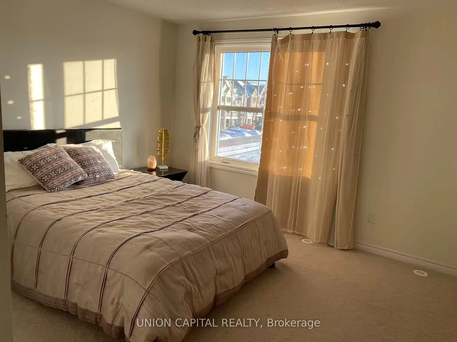 4 bed, $3,200 — Photo 3