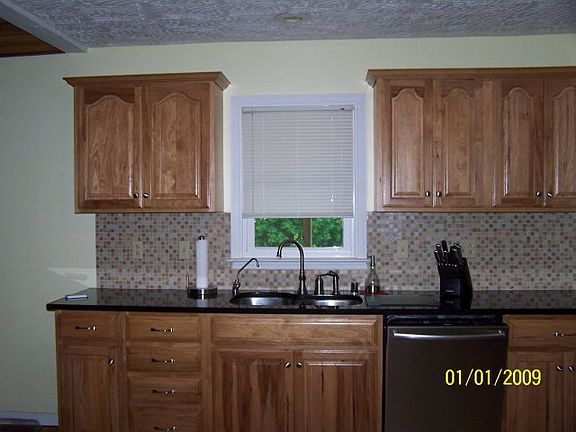 3rd image of 498 Glen Circle Dr