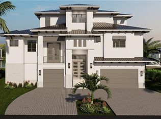 318 Trade Winds Ave, Naples, FL 34108