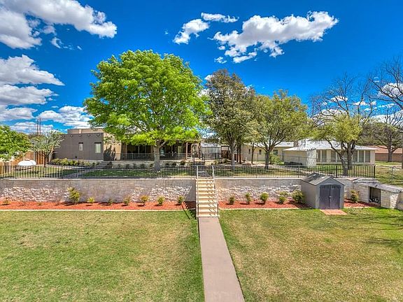 3rd image of 2061 Beaty Rd