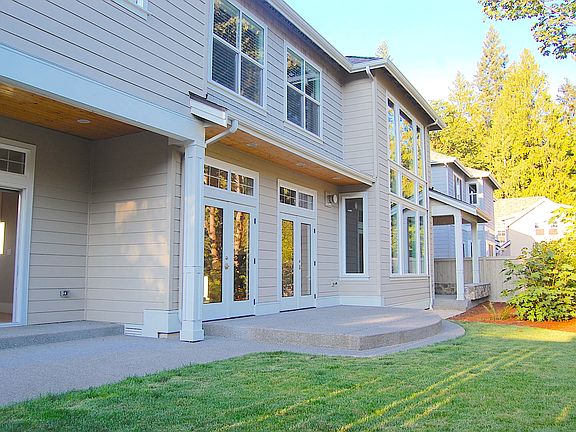 2nd image of 23611 NE 17th Ct