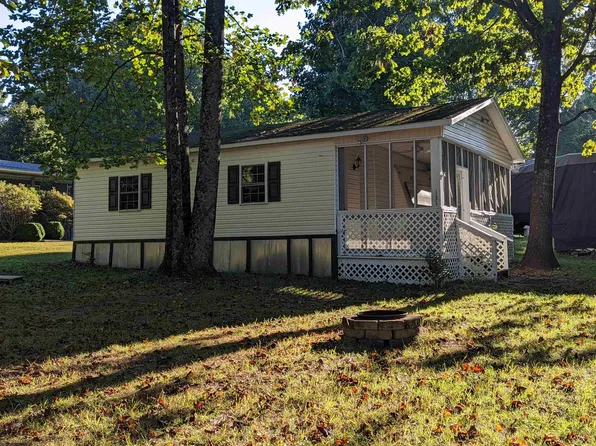 131 Terry Ln SE, Copper Hill, VA 24079