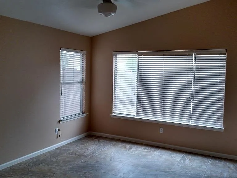 662 W Princeton Ave — Photo 8
