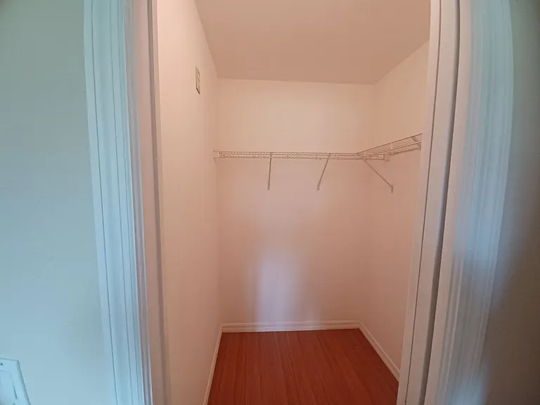 17 NE 16th Pl — Photo 7