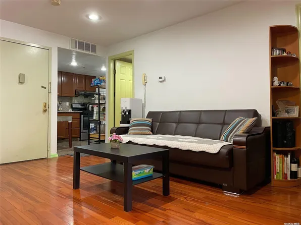 100-05 39 Avenue #3C, Corona, NY 11368