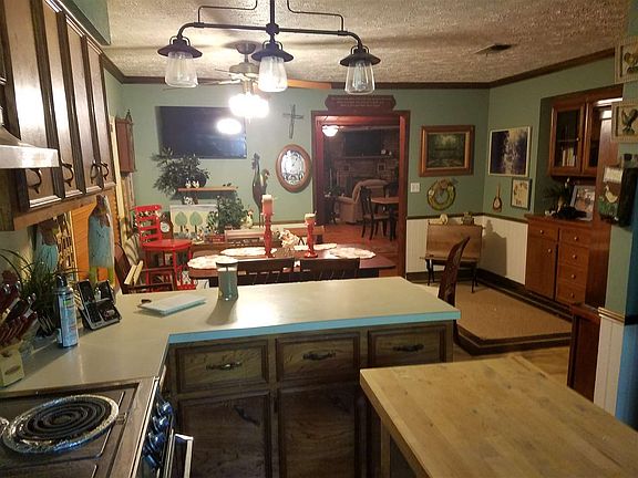 5th image of 933 County Road 2131