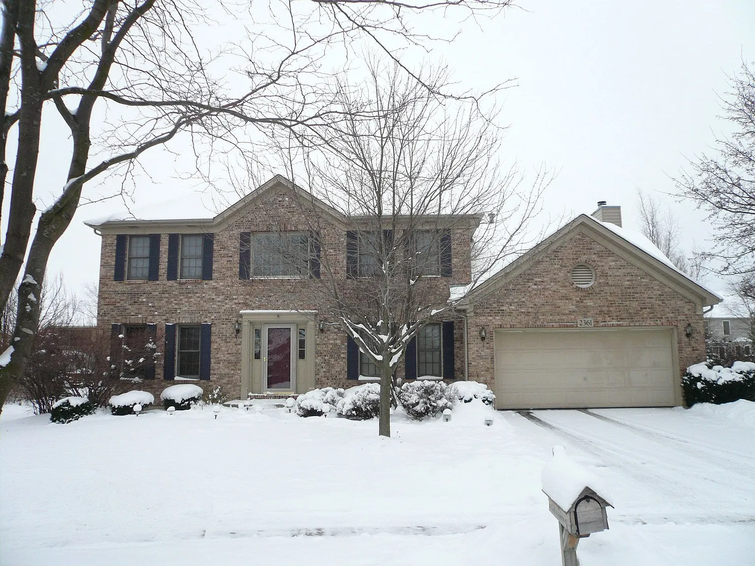 2361 Waterbury Cir photo 1