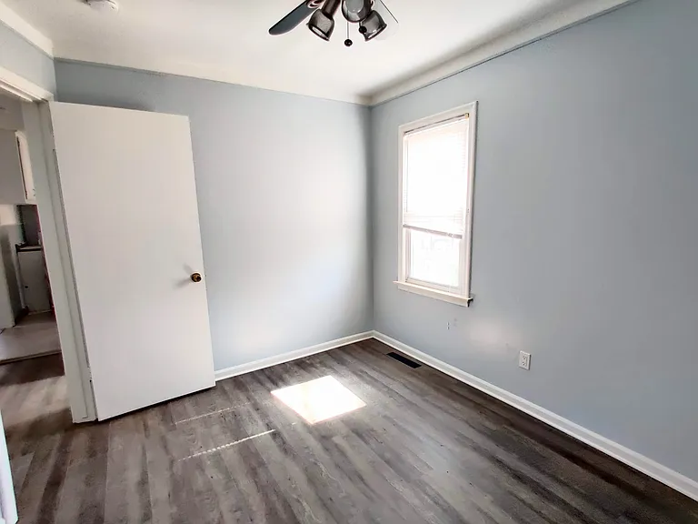 512 E Brockton Ave — Photo 10