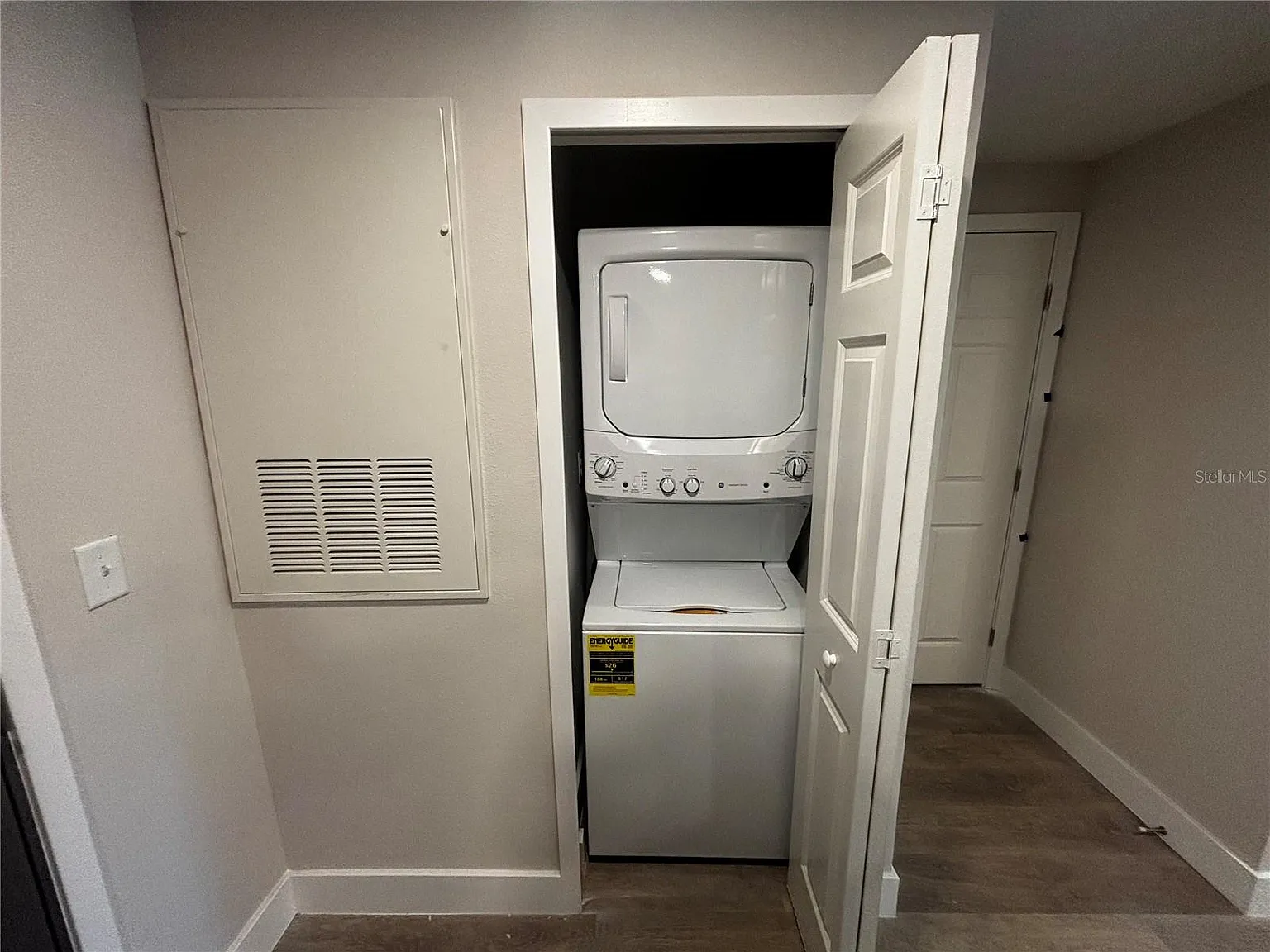 4424 South Texas Avenue -1-205 - 1-205 — Photo 2