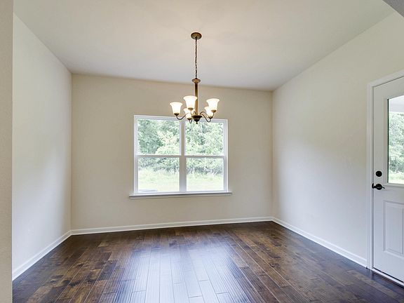 4th image of 573 Fredericksburg Dr Lot 80