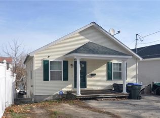 73 Sunbury St, Providence, RI 02908