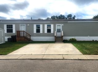 225 Suzanne Blvd #225, White Lake, MI 48386