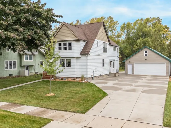 719 Grignon St, Kaukauna, WI 54130