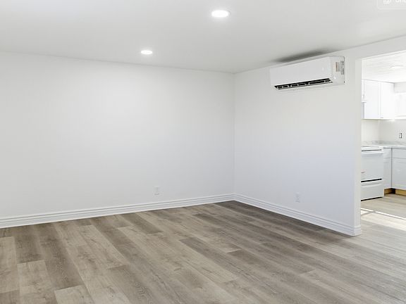 4th image of 445 W 400 N APT B
