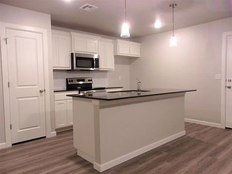 11227 Howard Dr — Photo 29