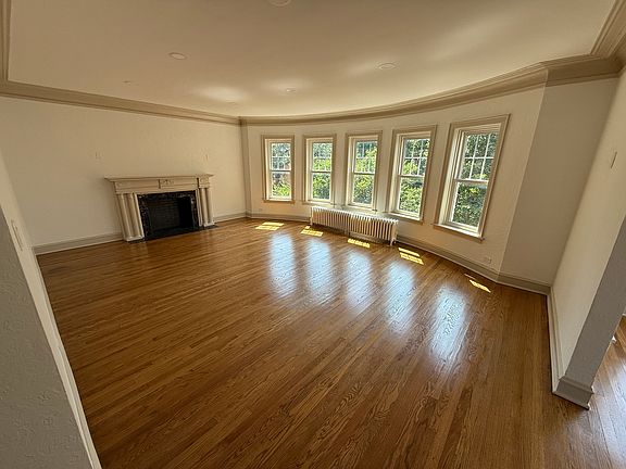 4th image of 535 Hinman Ave APT F3