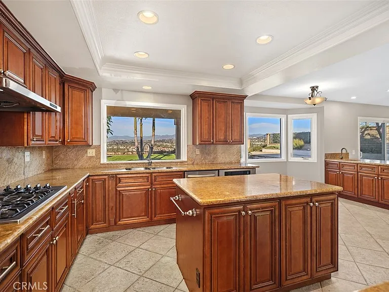 24001 Swallowtail Dr — Photo 9