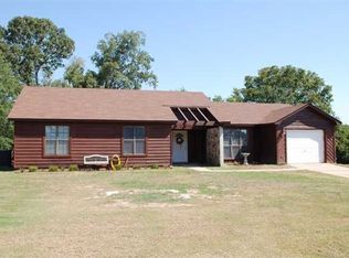 147 Blossom Dr, Ozark, AL 36360