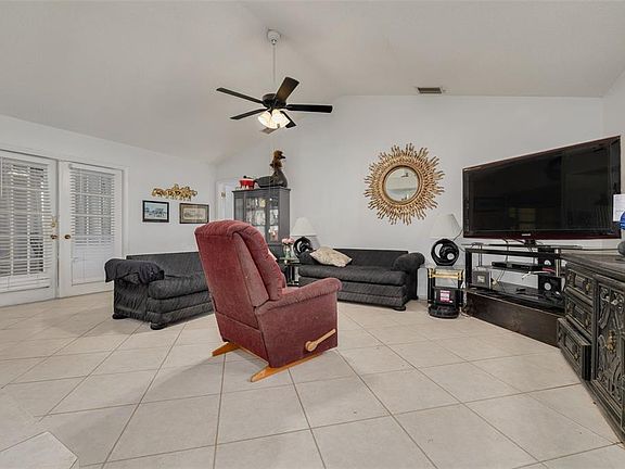 5th image of 1338 GREENLEA DRIVE