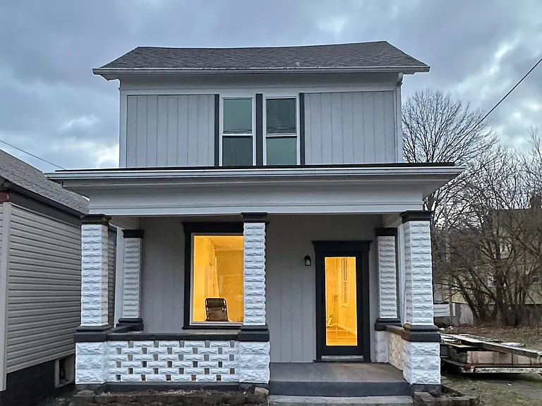 711 Walnut St — Photo 1