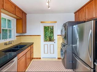 3521 Avocado Ave, Miami, FL 33133