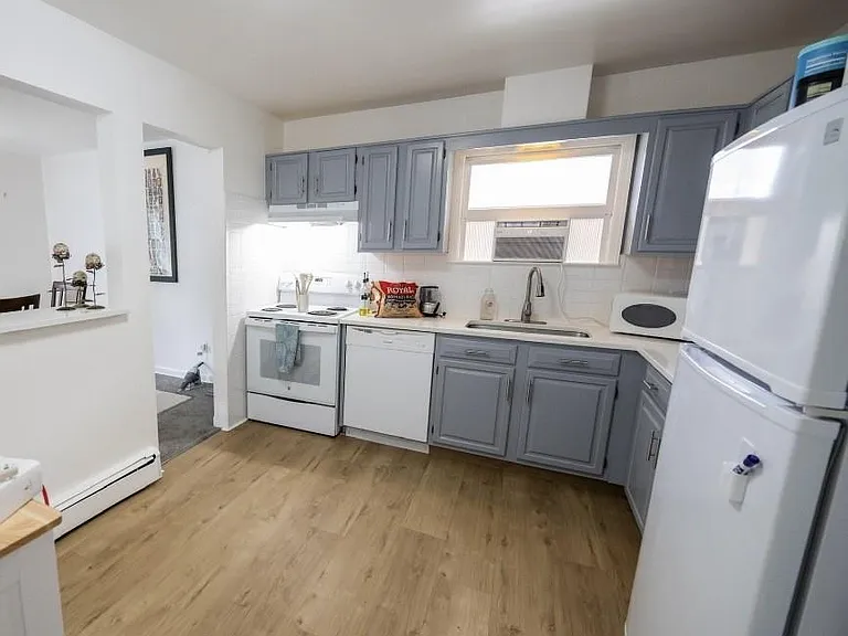 46 Robinson Ave #2 — Photo 4