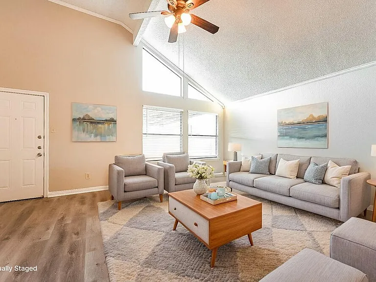 1411 Sandalwood Dr — Photo 5