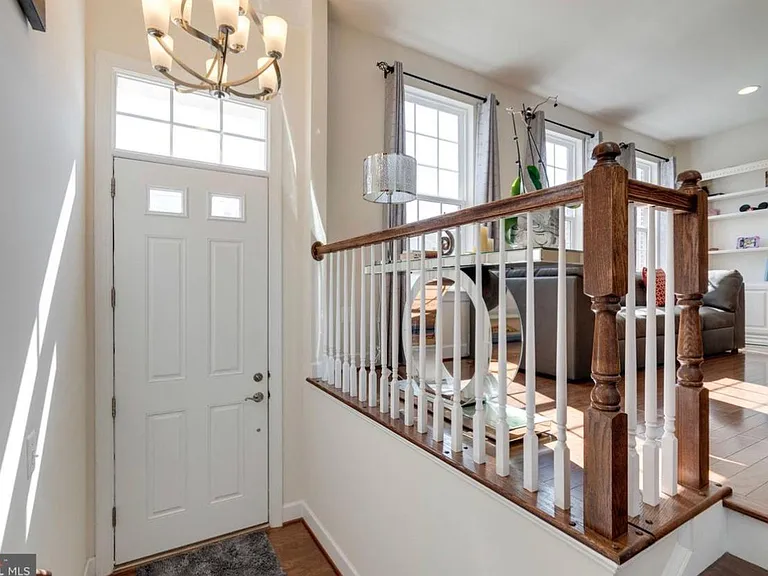 Danridge Manor Dr — Photo 3