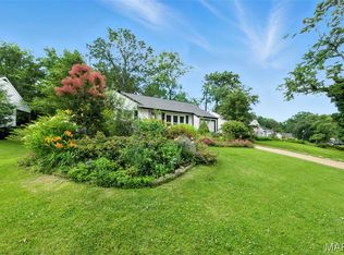 7142 Circleview Dr, Saint Louis, MO 63123