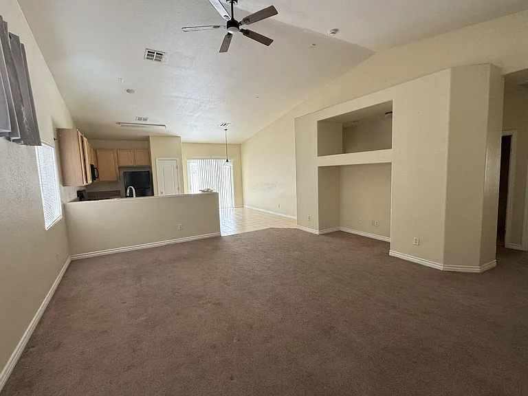 329 Sierra Breeze Ave — Photo 4