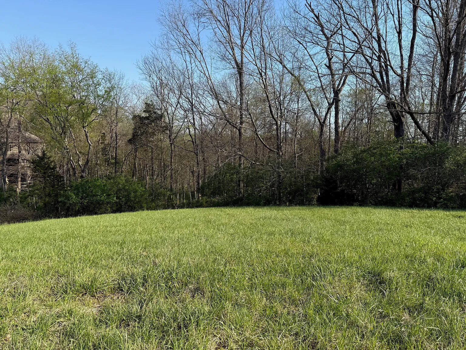 180 Avawam Dr photo 1
