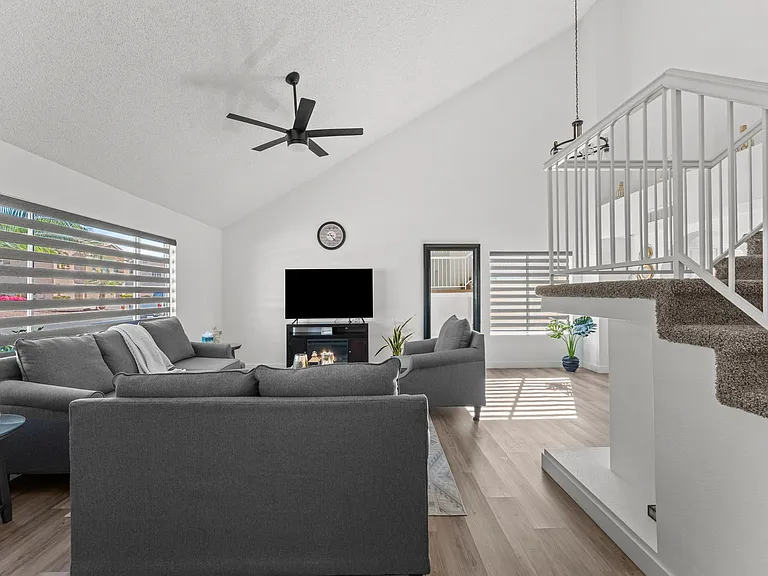 11417 W Orange Blossom Ln — Photo 32