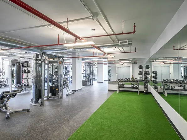 34-46 Vernon Boulevard image 6 of 12