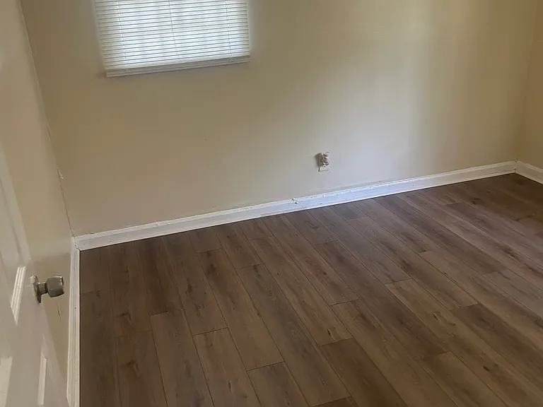 5894 Patterson Ave — Photo 4