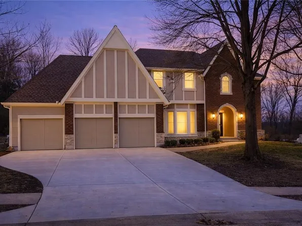 5500 NW 62nd St, Kansas City, MO 64151