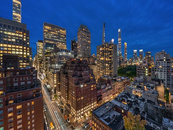 4th image of 26 E 63rd St APT 12B