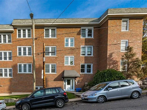 25 Mountwood Ave #14, Hamilton, ON L8N 2G8