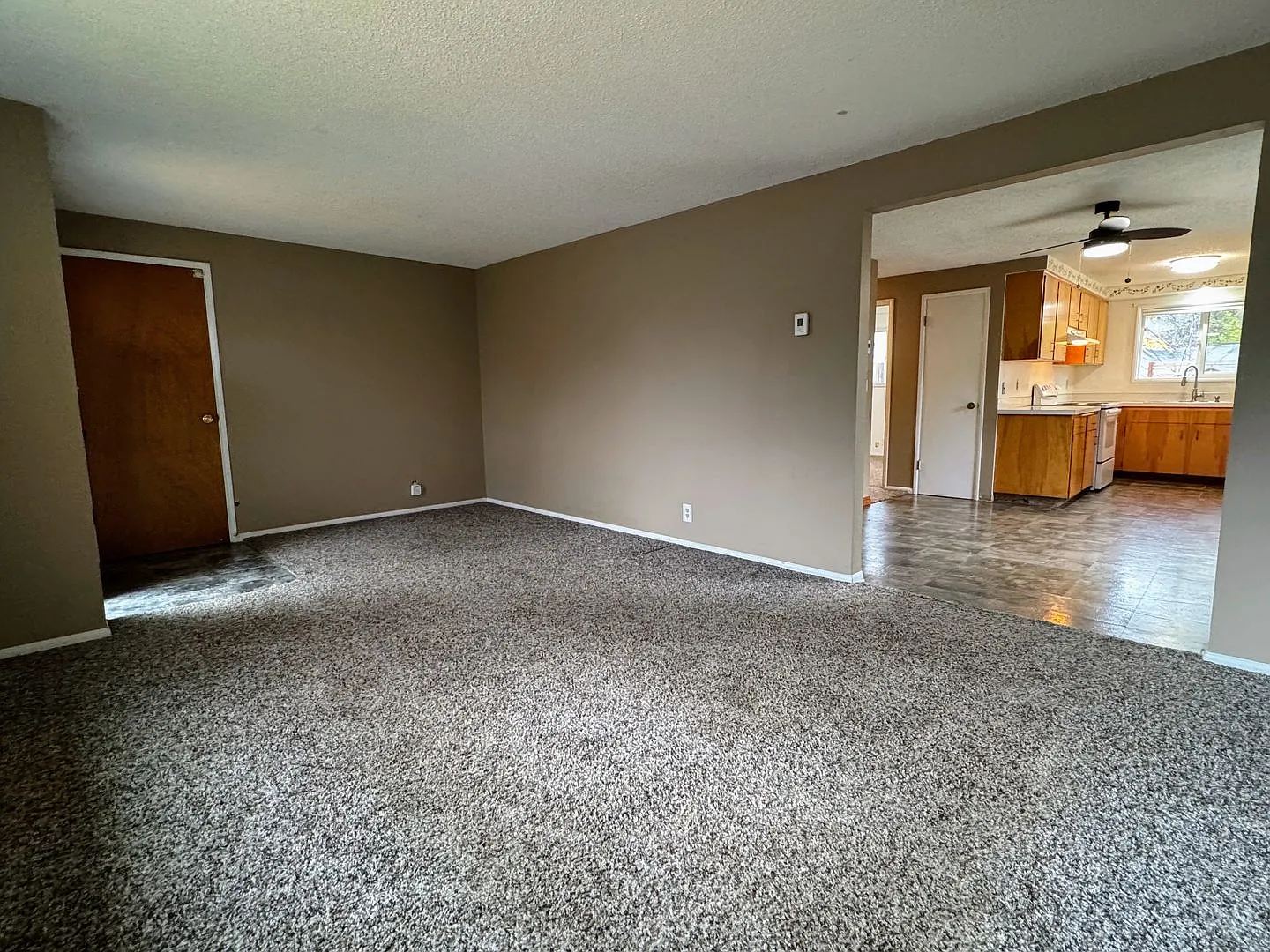 2 Bedroom 1 Bath Duplex — Photo 3
