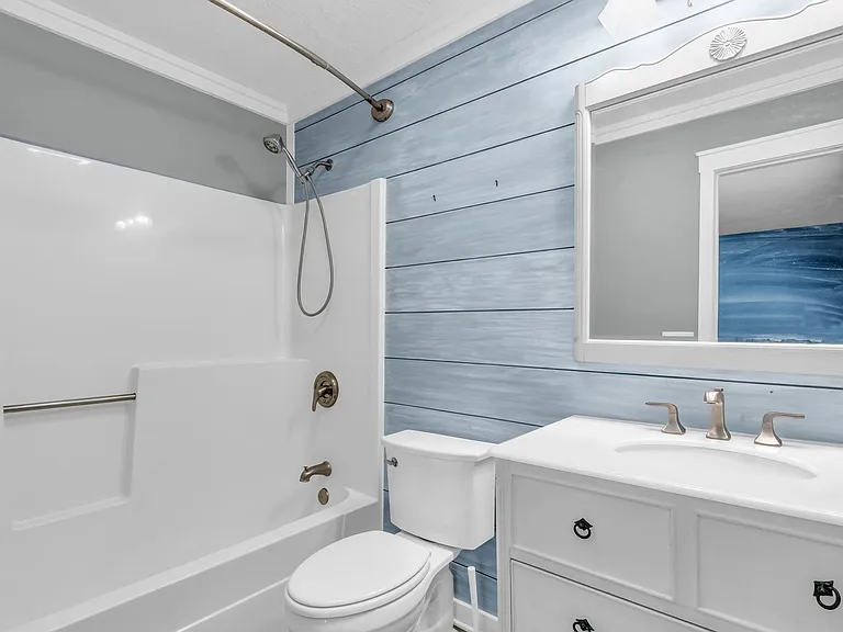 102 Hawkins St — Photo 19