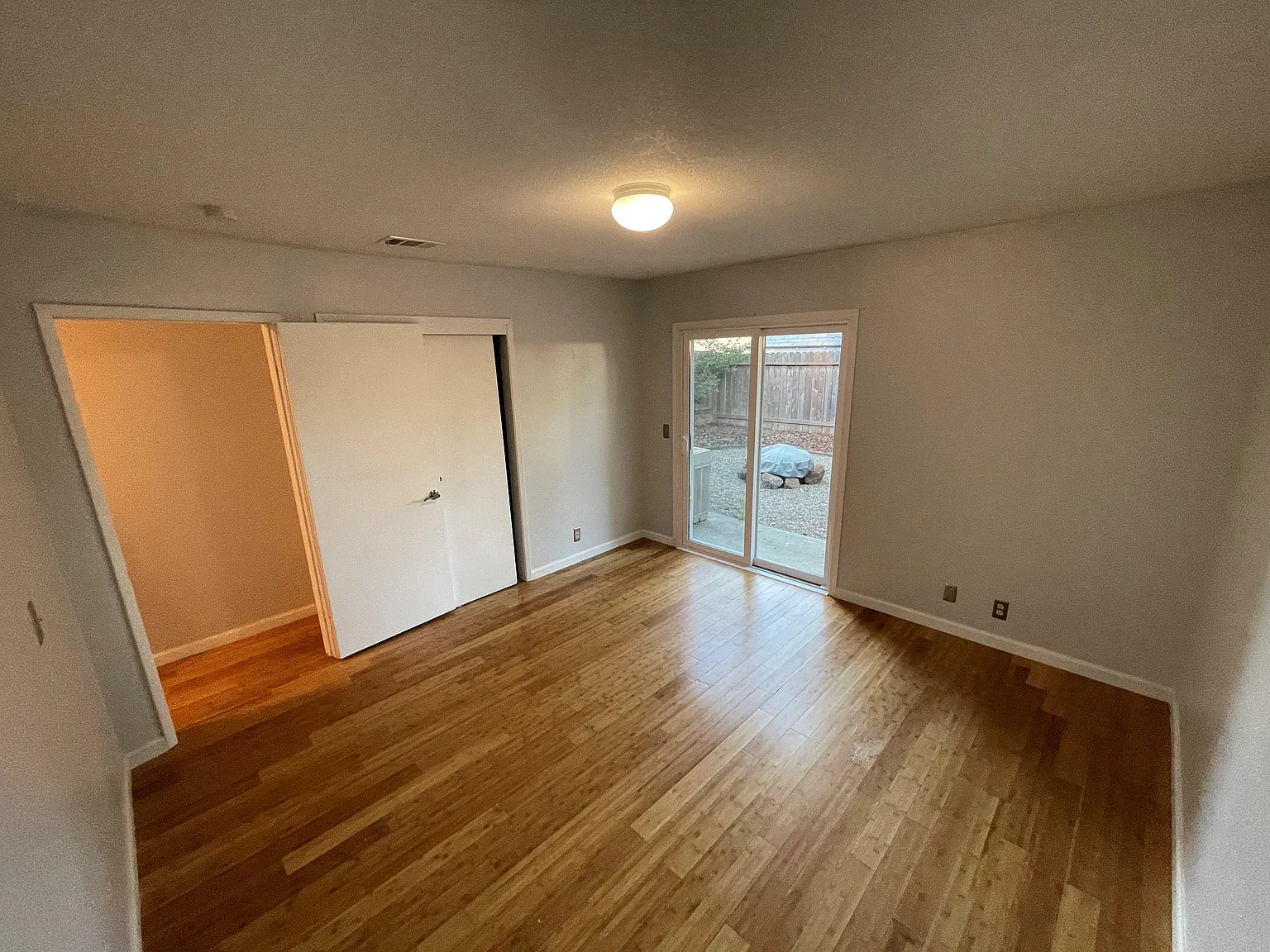 3 bed, 1186 sqft, $3,200 — Photo 4