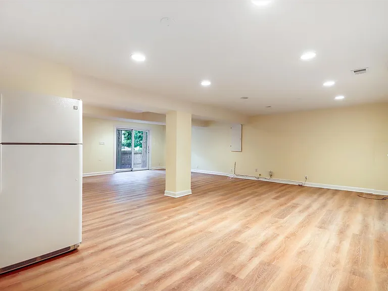 9309 Langford Ct — Photo 49