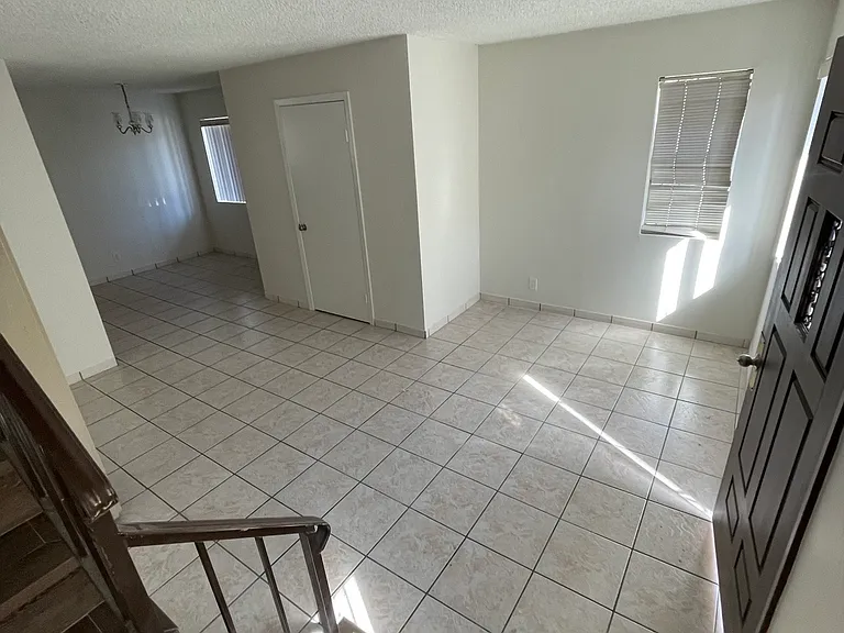 1518 Norman Pl #1518 — Photo 6